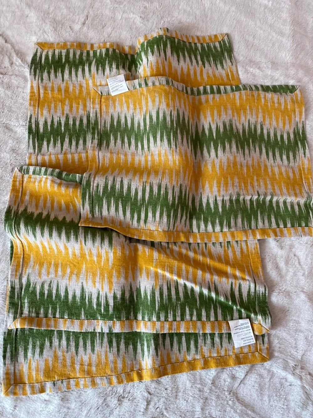 Crate & Barrel Ikat Ziggy multicolor set  of 4 jute/cotton blend placemats